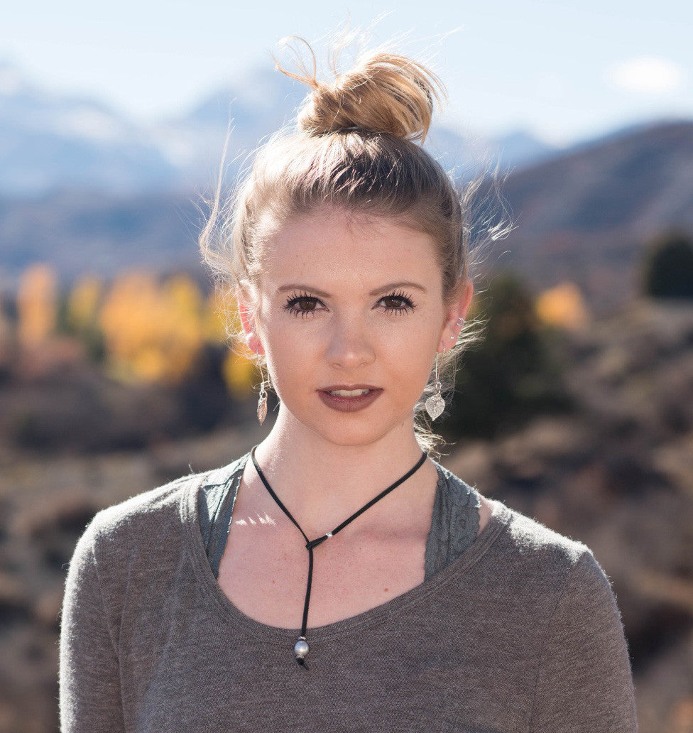 Three pearls choker: Bronze pearls with a copper leaf, come together with brown leather for this trendy versatile necklace